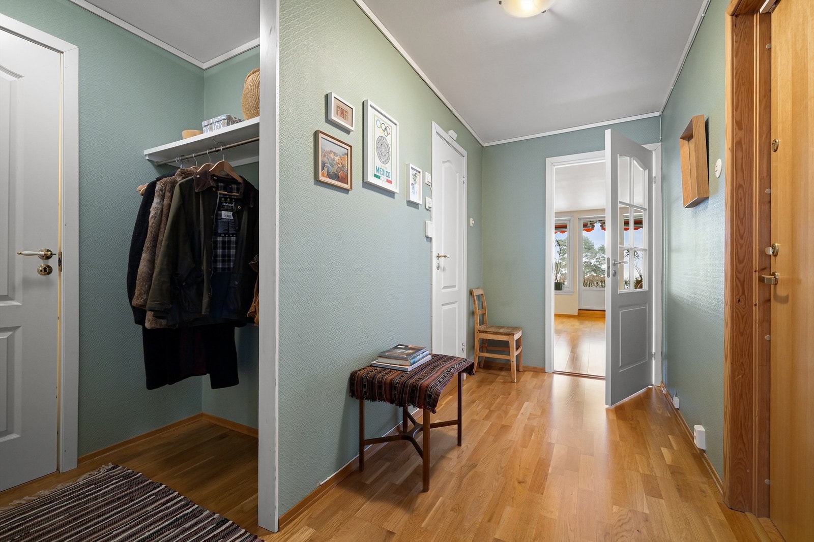 Leiligheten disponerer videre 2 kjellerboder oppmålt til hhv. 3 og 5 kvm Galleribilde