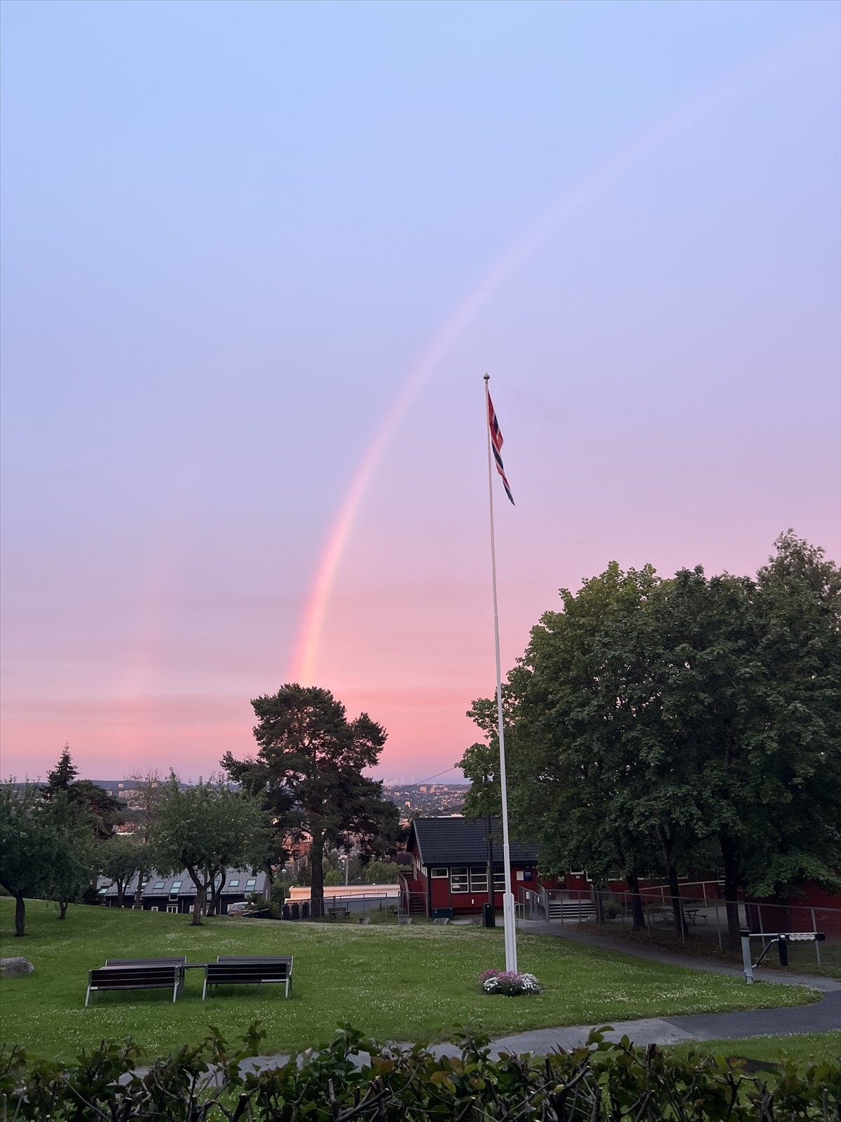 Selgers sommerbilde på markterrassen - den varme utesessong nærmer seg! Galleribilde