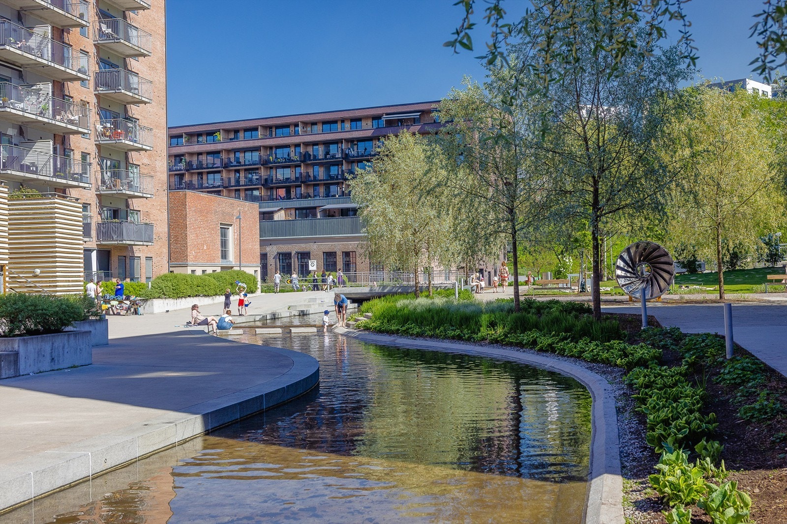 Hverdagslogistikken er enkel med både Rema 1000 og Kiwi i gangavstand. Galleribilde