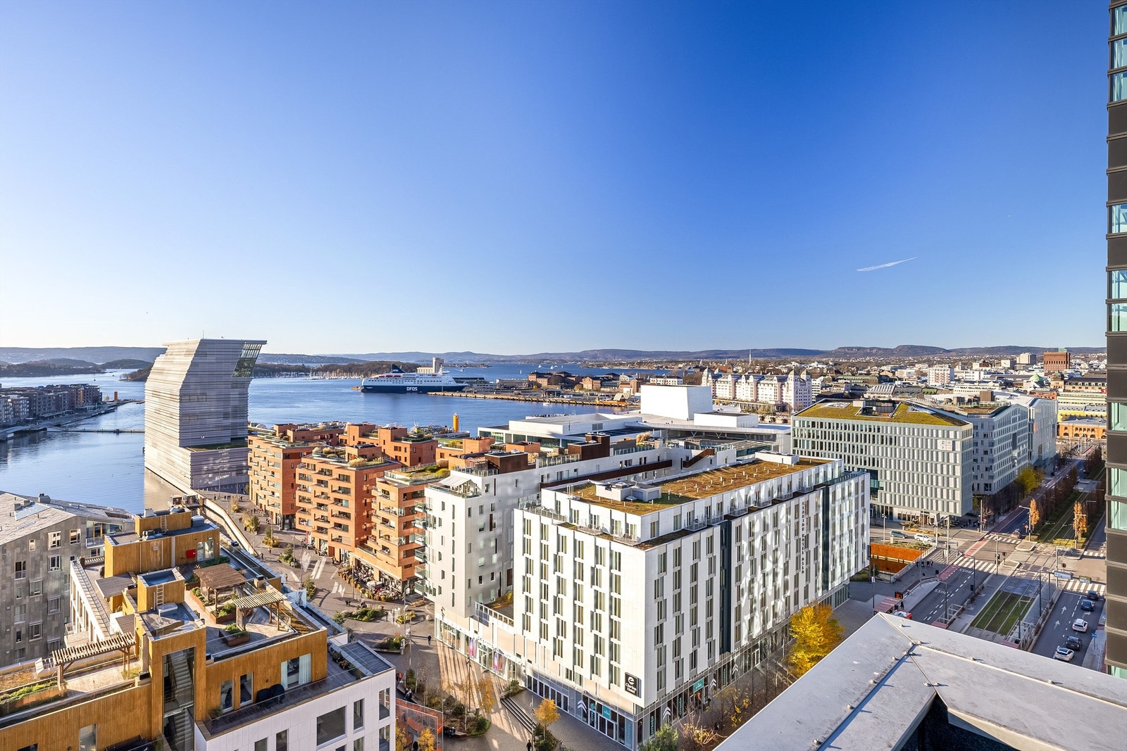 Fra området er det kort vei til sentrum med både buss og T-bane. Galleribilde