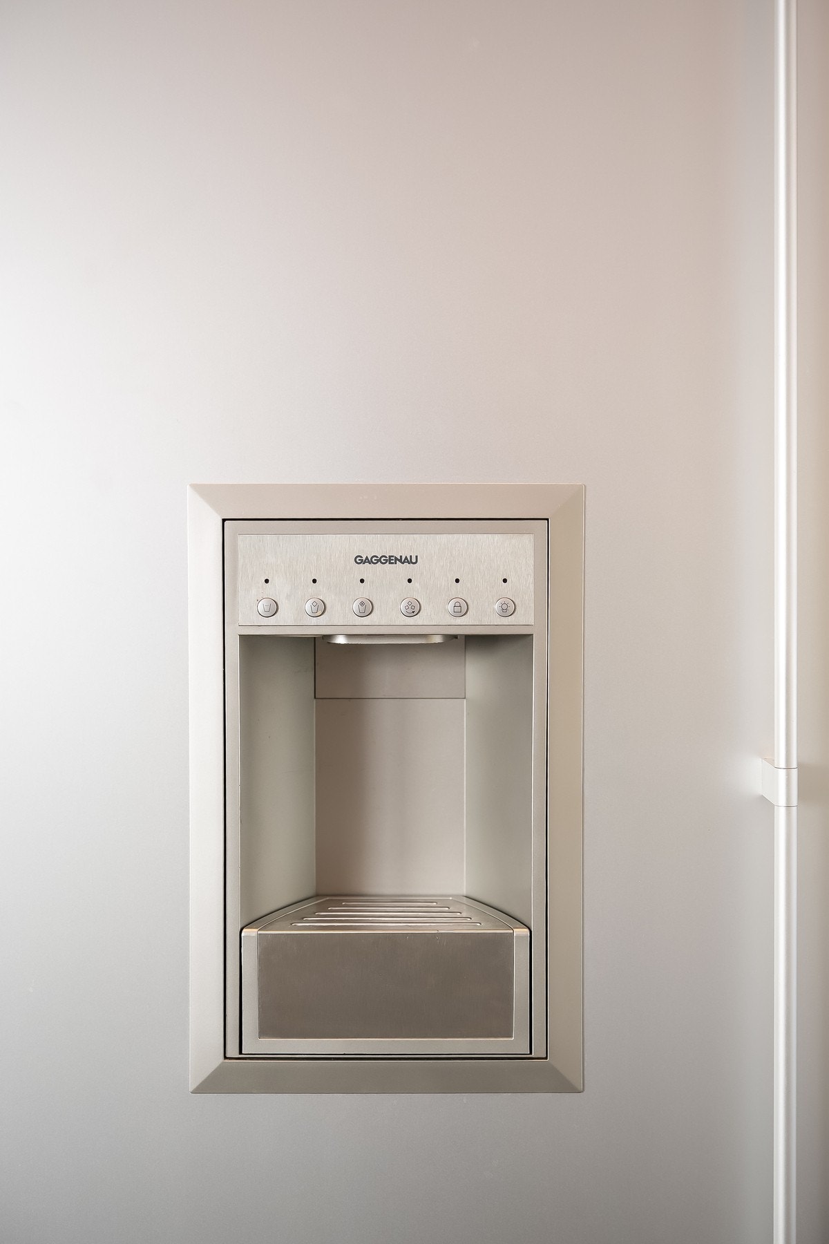 Isbiter og isvann. Galleribilde