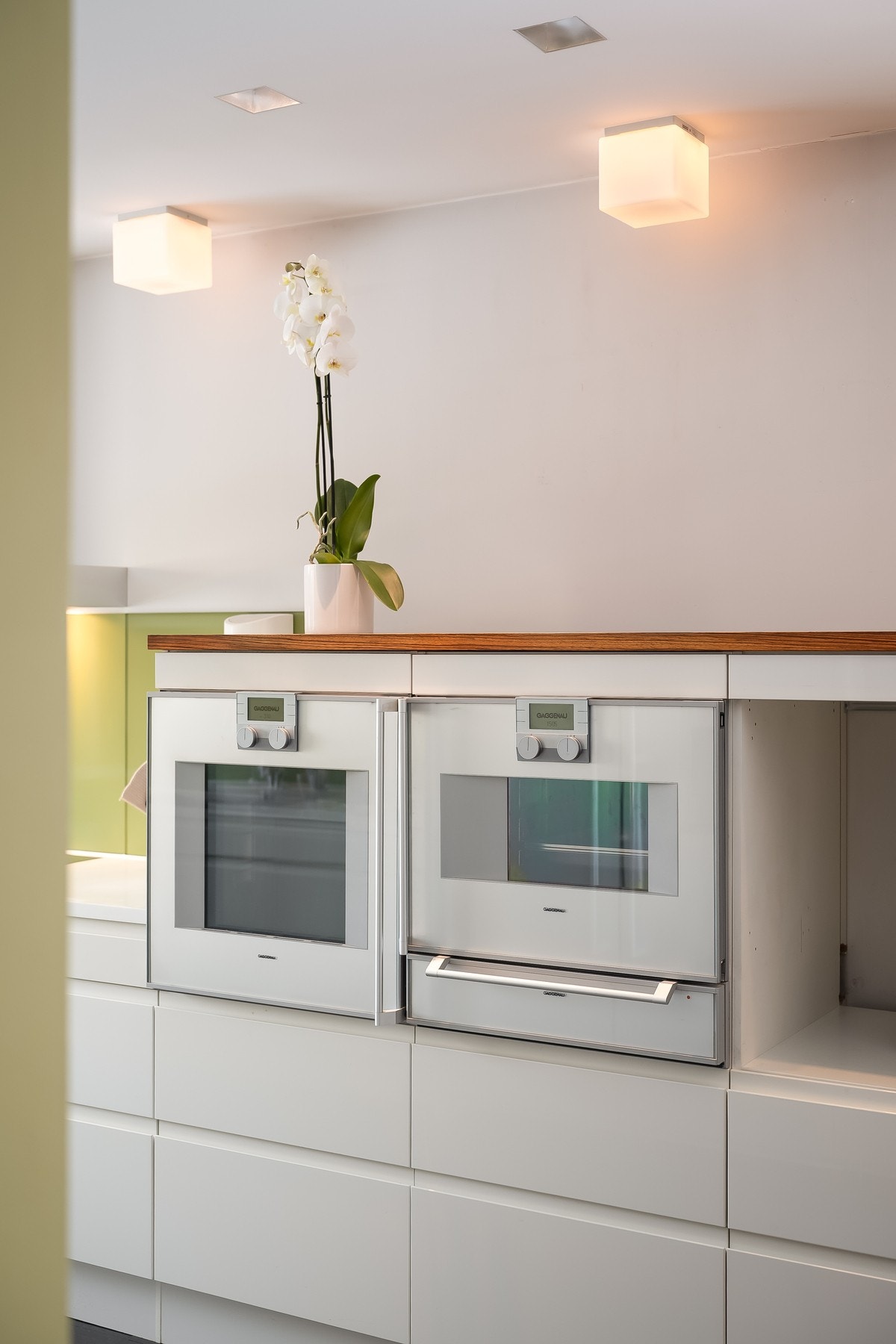 Her har man topp hvitevarer fra Gaggenau. Stekeovn og kombiovn med damp. Galleribilde