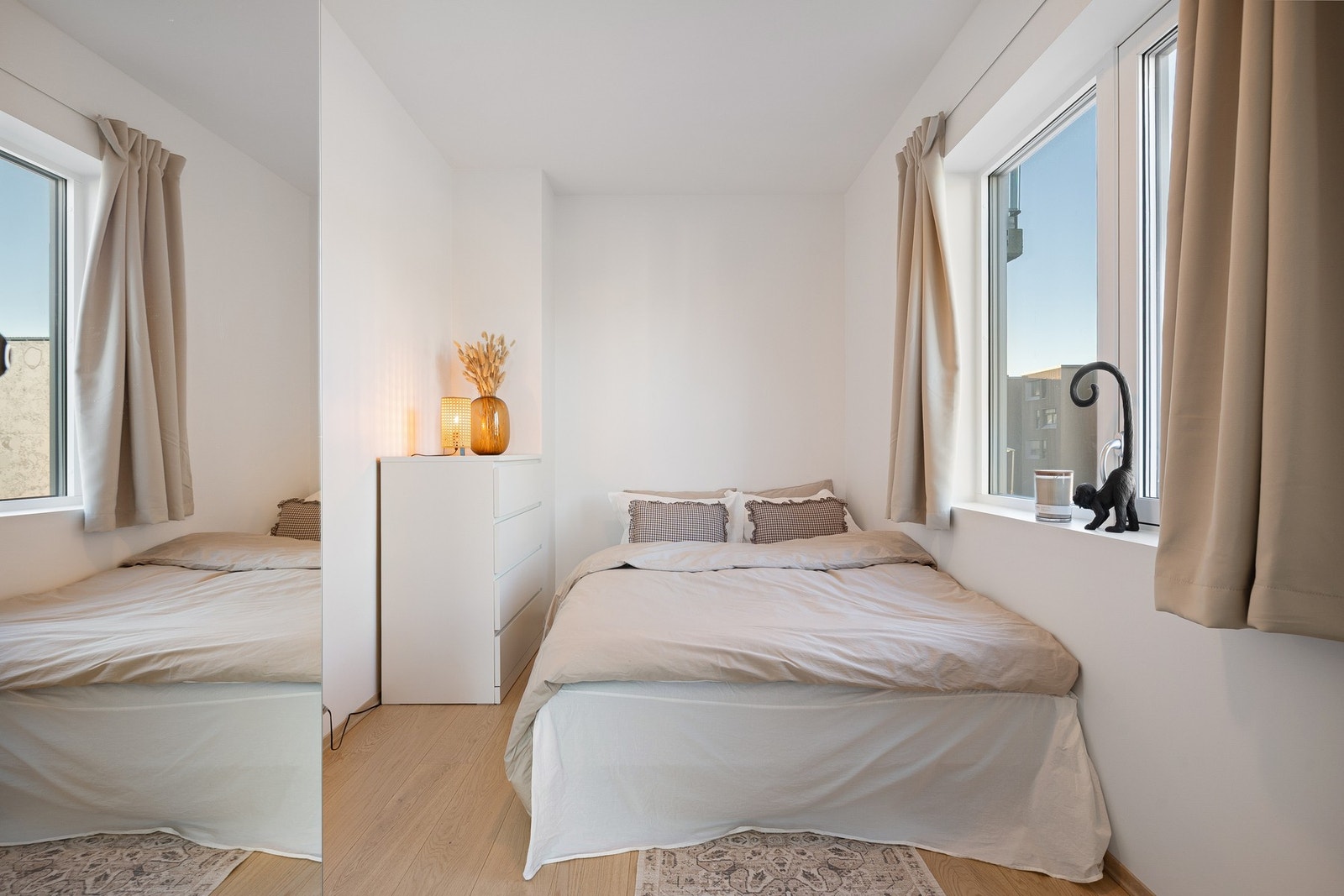 Soverom 1 måler også 9,2 kvm og har godt med plass til seng av god størrelse, samt garderobeskap og annet ønskelig soveromsmøblement. Galleribilde