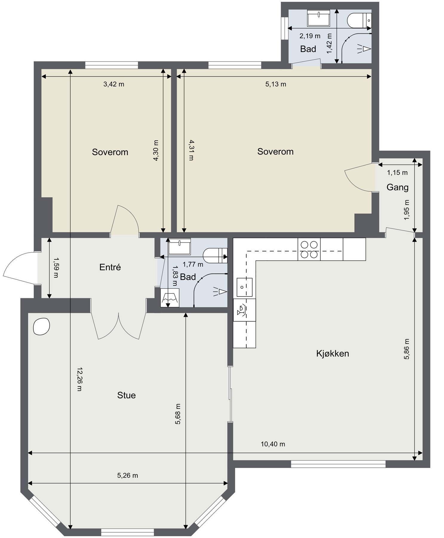 Plantegning. Leiligheten ligger i en høy 1. etasje med karnapp og forhage. To bad og tilhørende bod på ca 5 m2. Skissen er ikke målbar og kun ment som illustrasjon. Avvik kan forekomme. Galleribilde