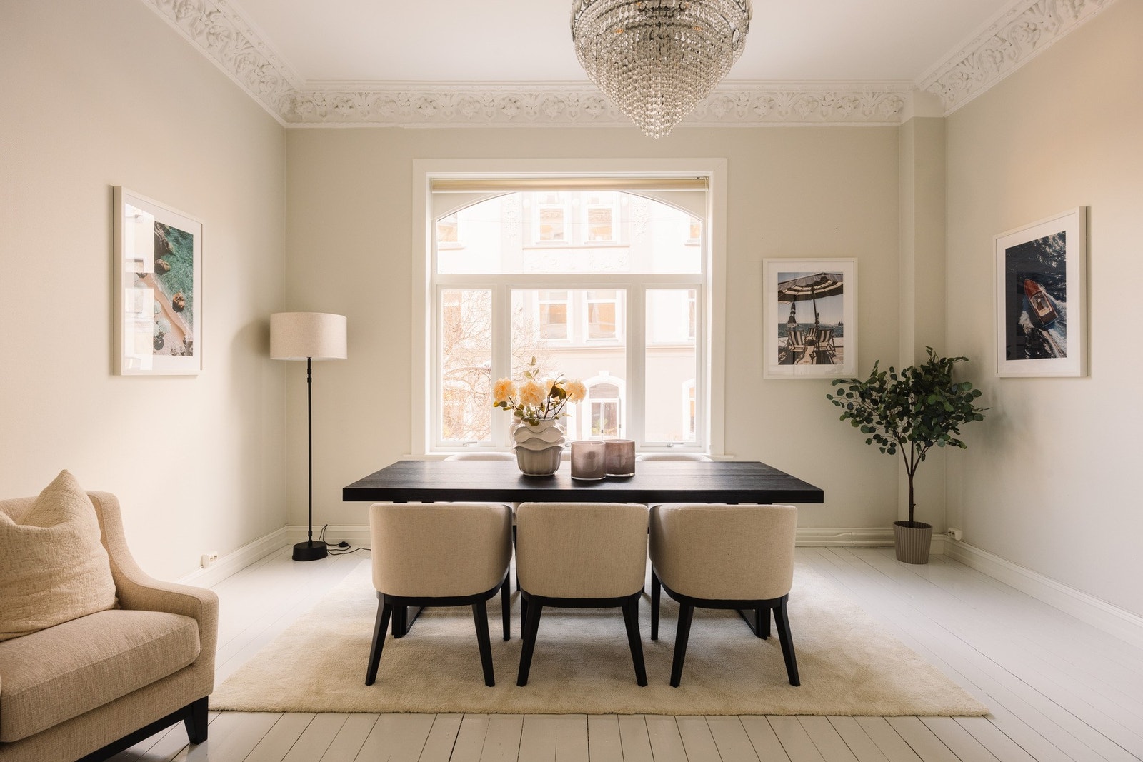 Fantastisk spisekjøkken med plass til stor spisestue. Galleribilde