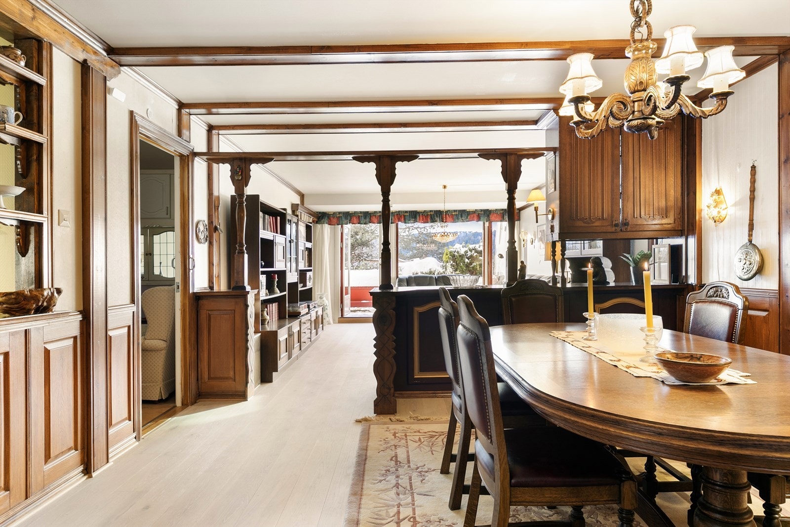 Varmtvann samt TV- og bredbåndstjenester er inkludert i felleskostnadene. Galleribilde