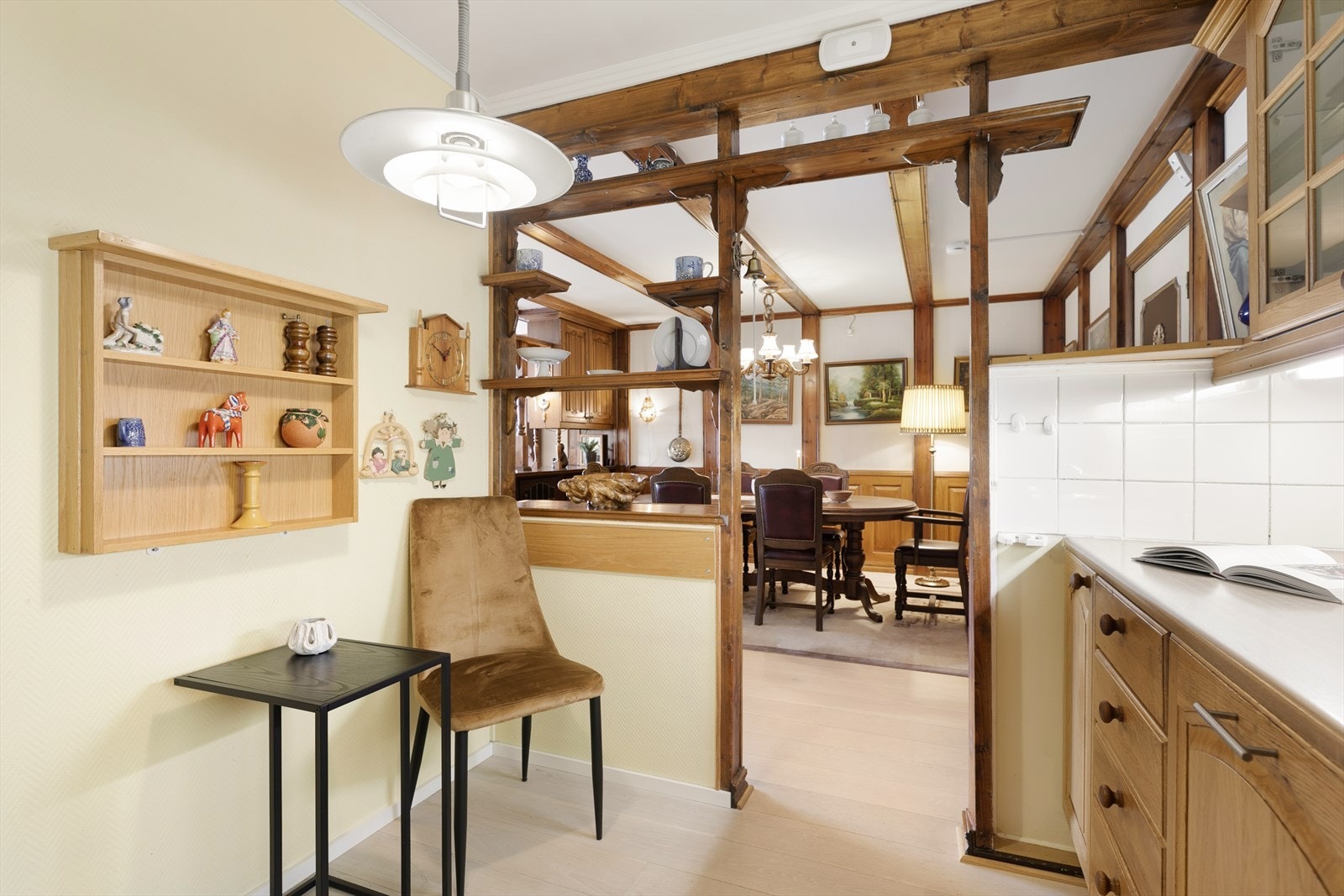 God plass til et hyggelig frokostbord. Galleribilde