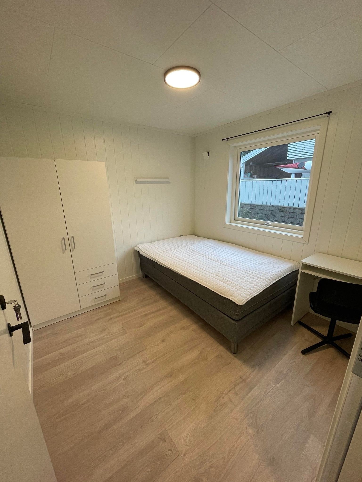 Rom 1 i 1.etg
Rom 1, har også eget 55" SmartTV på vegg. Galleribilde