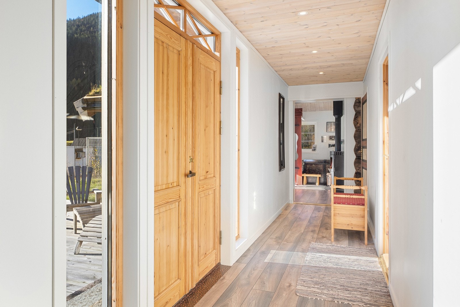 Gang med utgang til terrasse Galleribilde