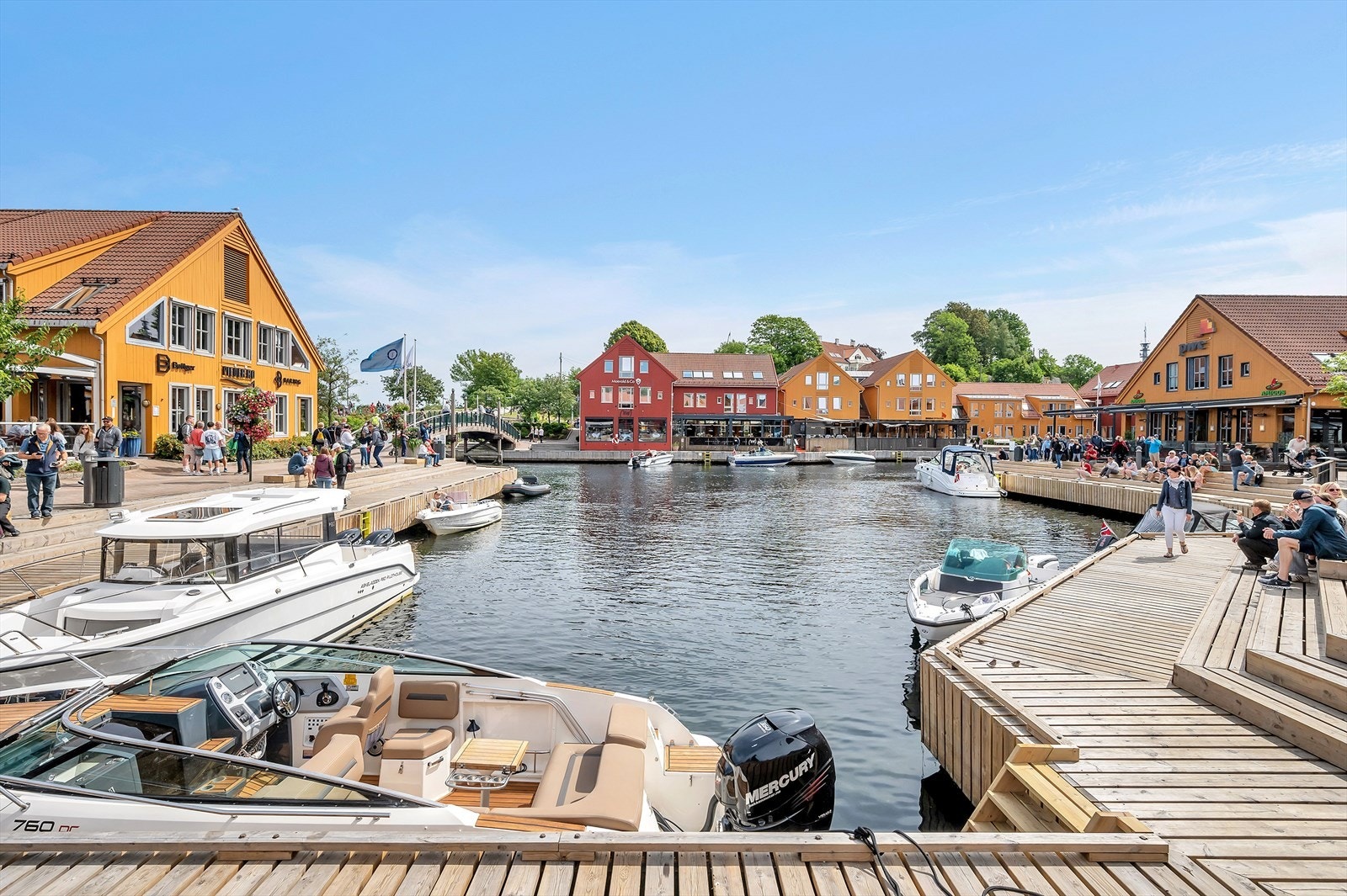 032_Like ved er vakre Fiskebrygga. Kort vei til flotte Odderøya og Strandpromenaden.jpg Galleribilde