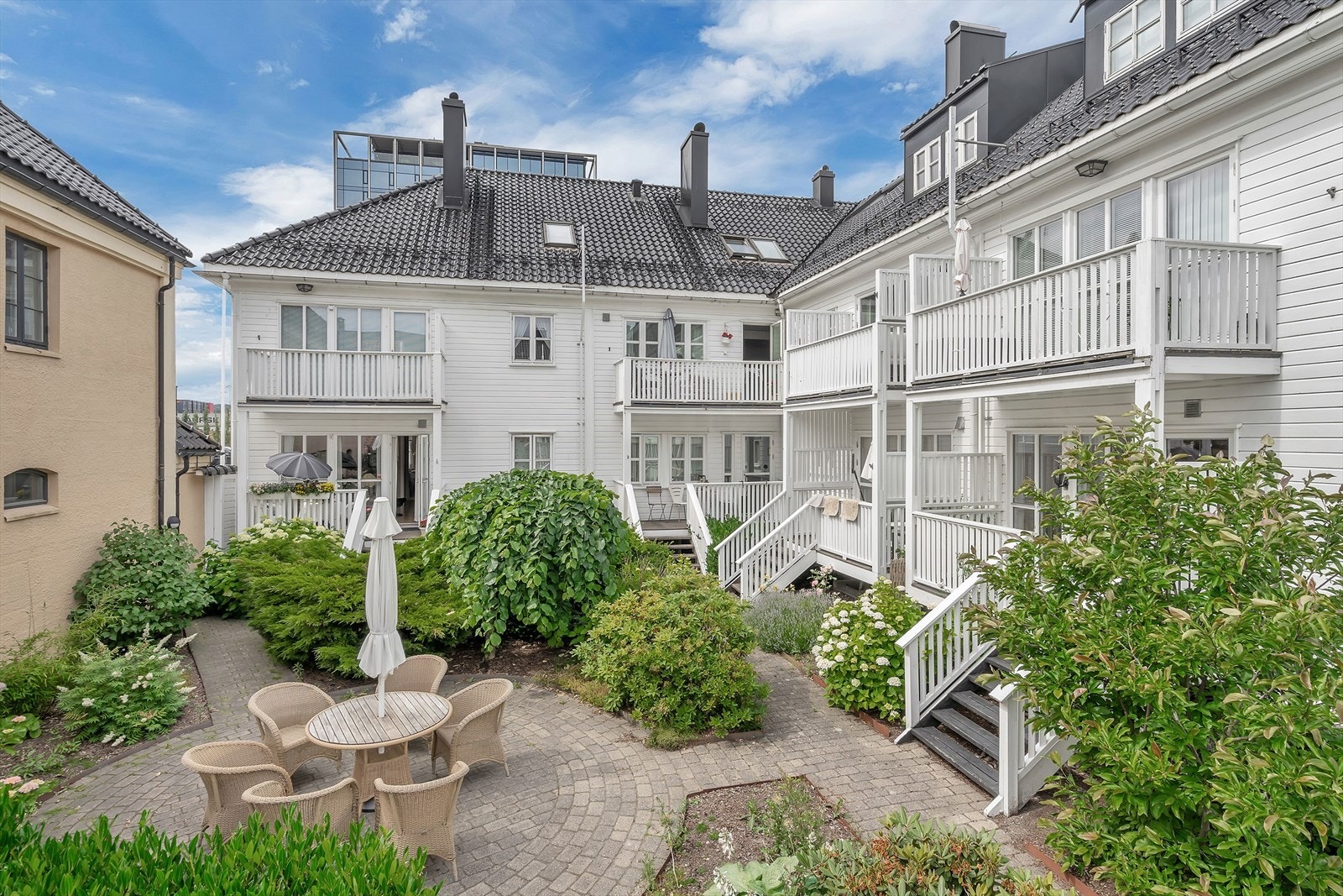 EiendomsMegler 1 v/Asgeir Odden ønsker velkommen til Gravane 2. Galleribilde