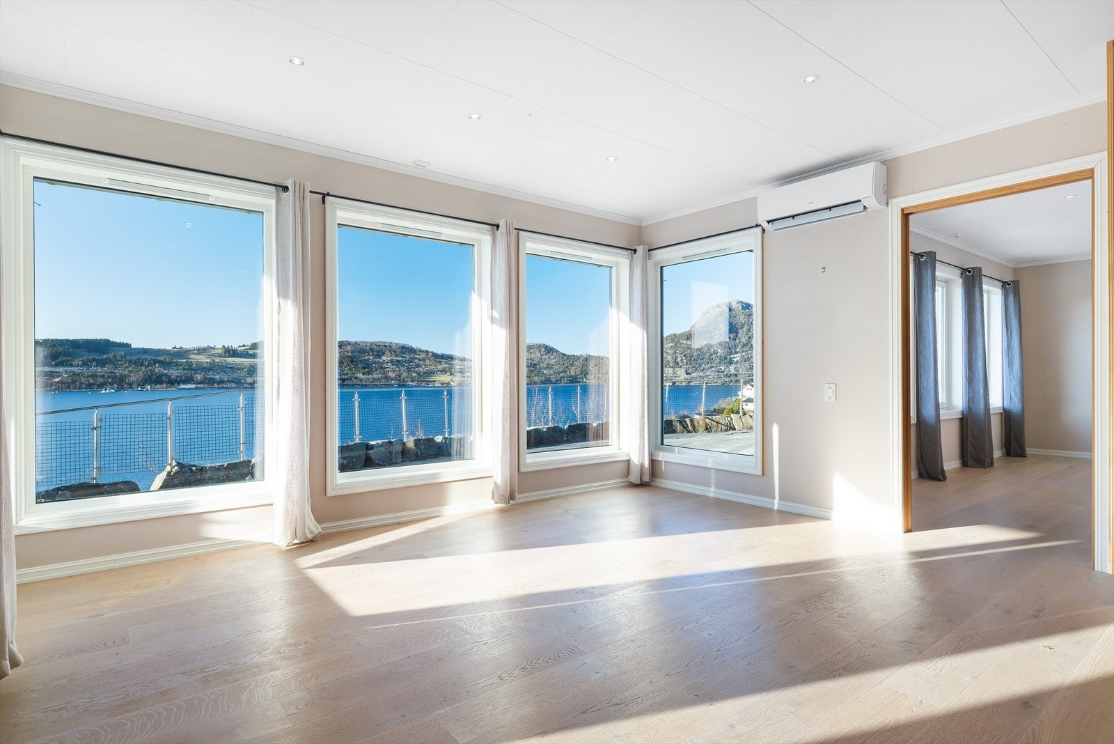 Varmepumpe gir energieffektiv oppvarming året rundt. Galleribilde