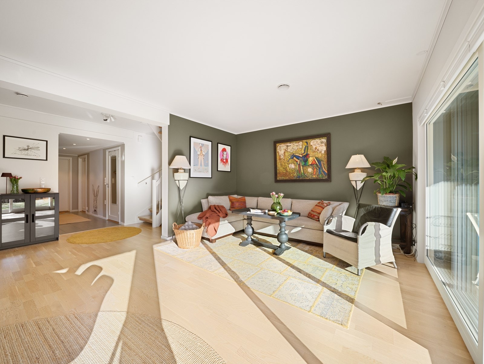 Boligen har lite bruksslitasje og gjennomgående god standard fra byggeår 2016. Galleribilde