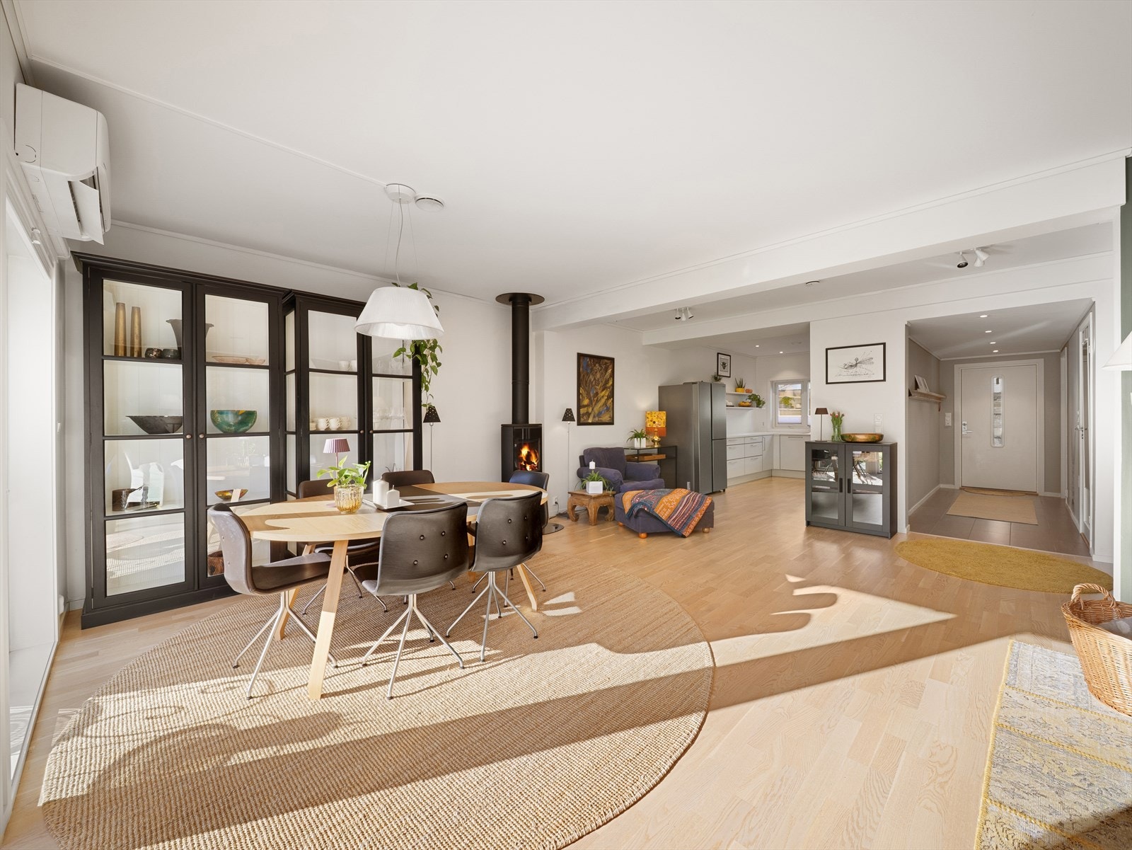 Åpen stue-/kjøkkenløsning. Galleribilde