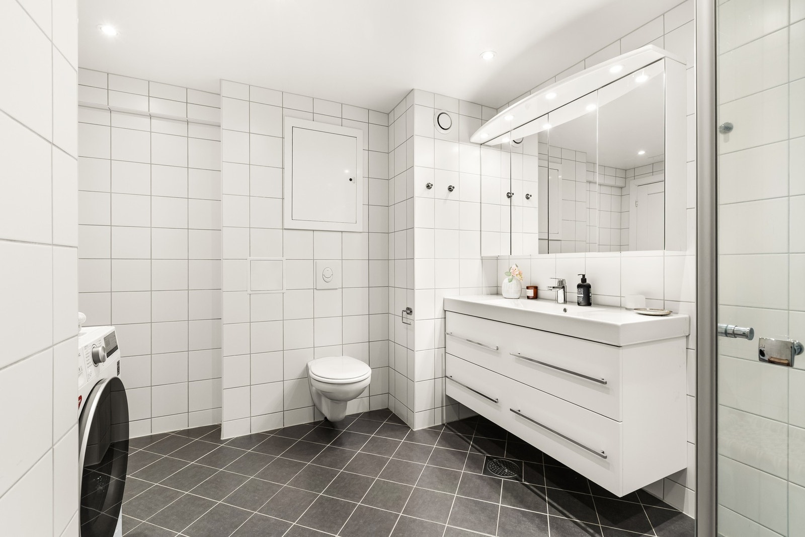 Opplegg til vaskemaskin og tørketrommel Galleribilde