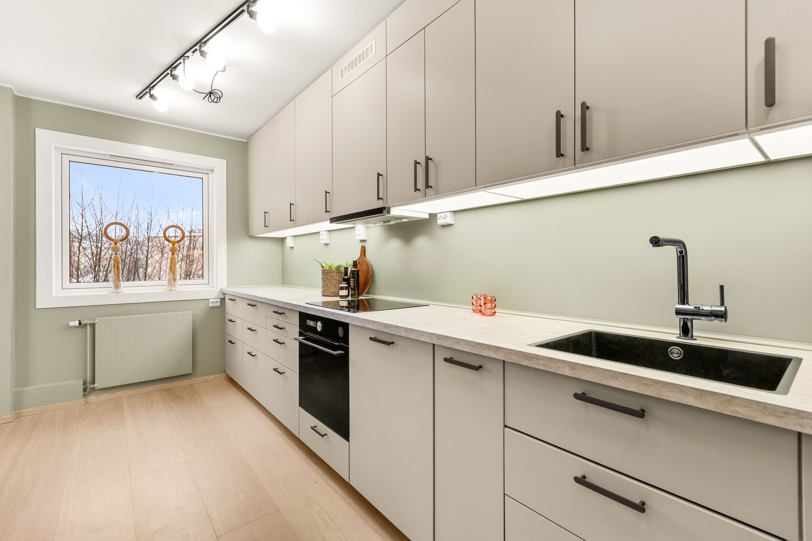 God skap- og benkplass Galleribilde