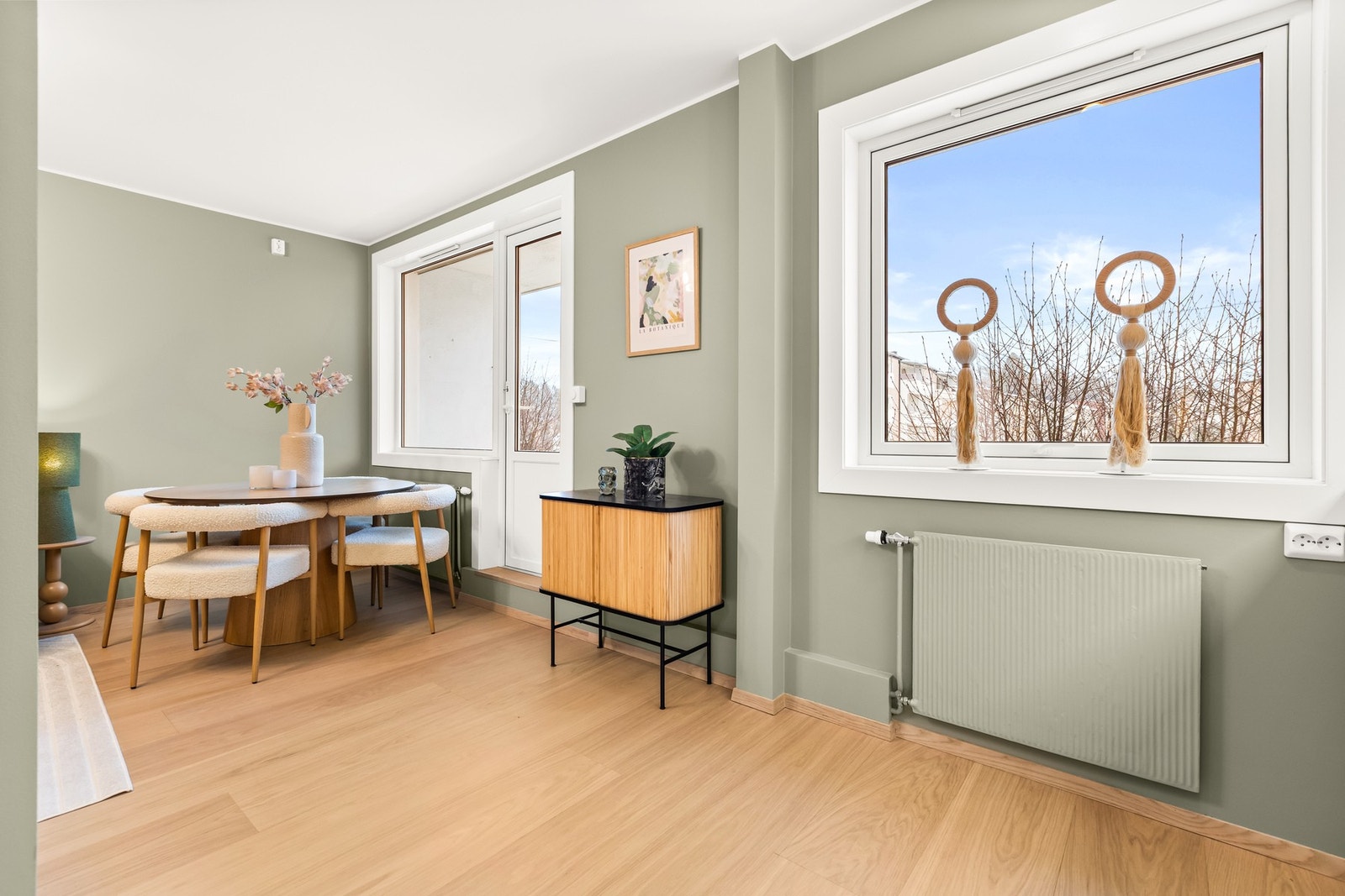 Delvis åpen kjøkkenløsning Galleribilde