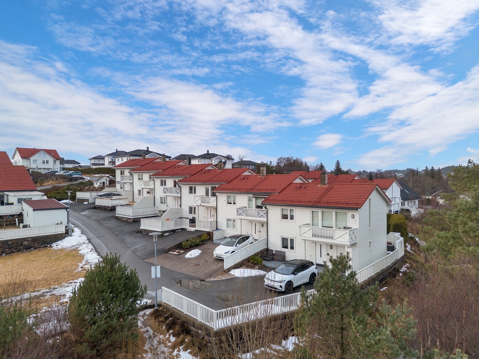 - Bosett deg i rolige omgivelser, omringet av naturskjønne omgivelser - Galleribilde