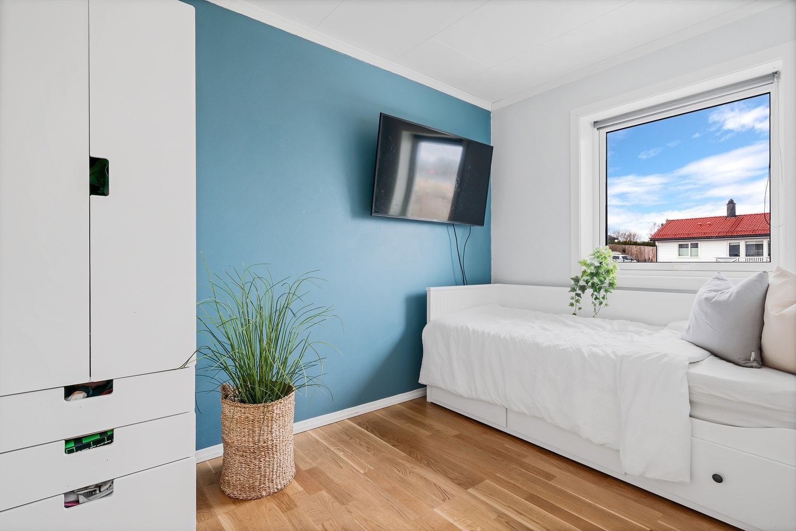 - Soverom 3 måler 7,4 m² - Galleribilde