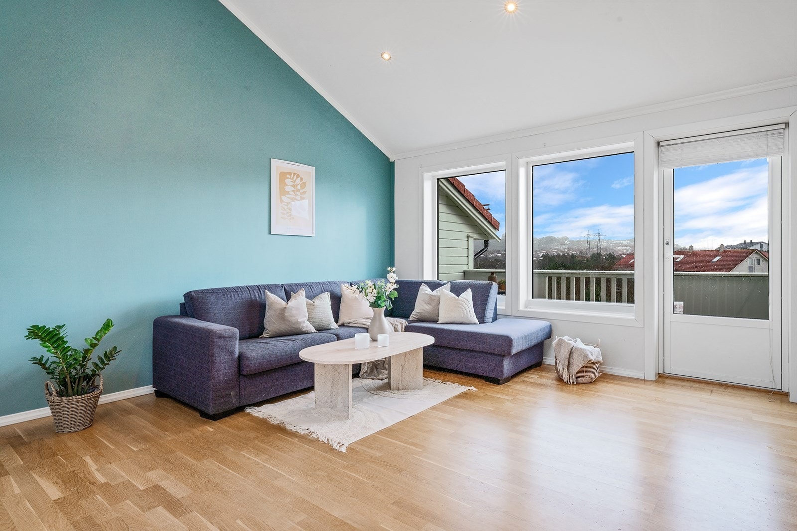 - Merk den generøse takhøyden som måler hele 3,73 m på det høyeste - Galleribilde