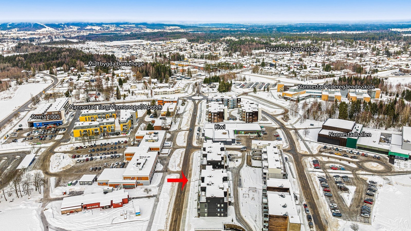 Gangavstand til alt man trenger i hverdagen - som barnehager, skoler i alle trinn, fritidstilbud og butikker. Galleribilde