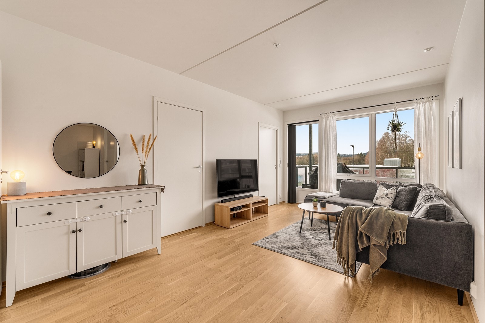 Velkommen til Teiealleen 10 - nyere 3-roms leilighet med meget god planløsning og utsikt! Foto: Thor Øyvind Borgersen. Galleribilde