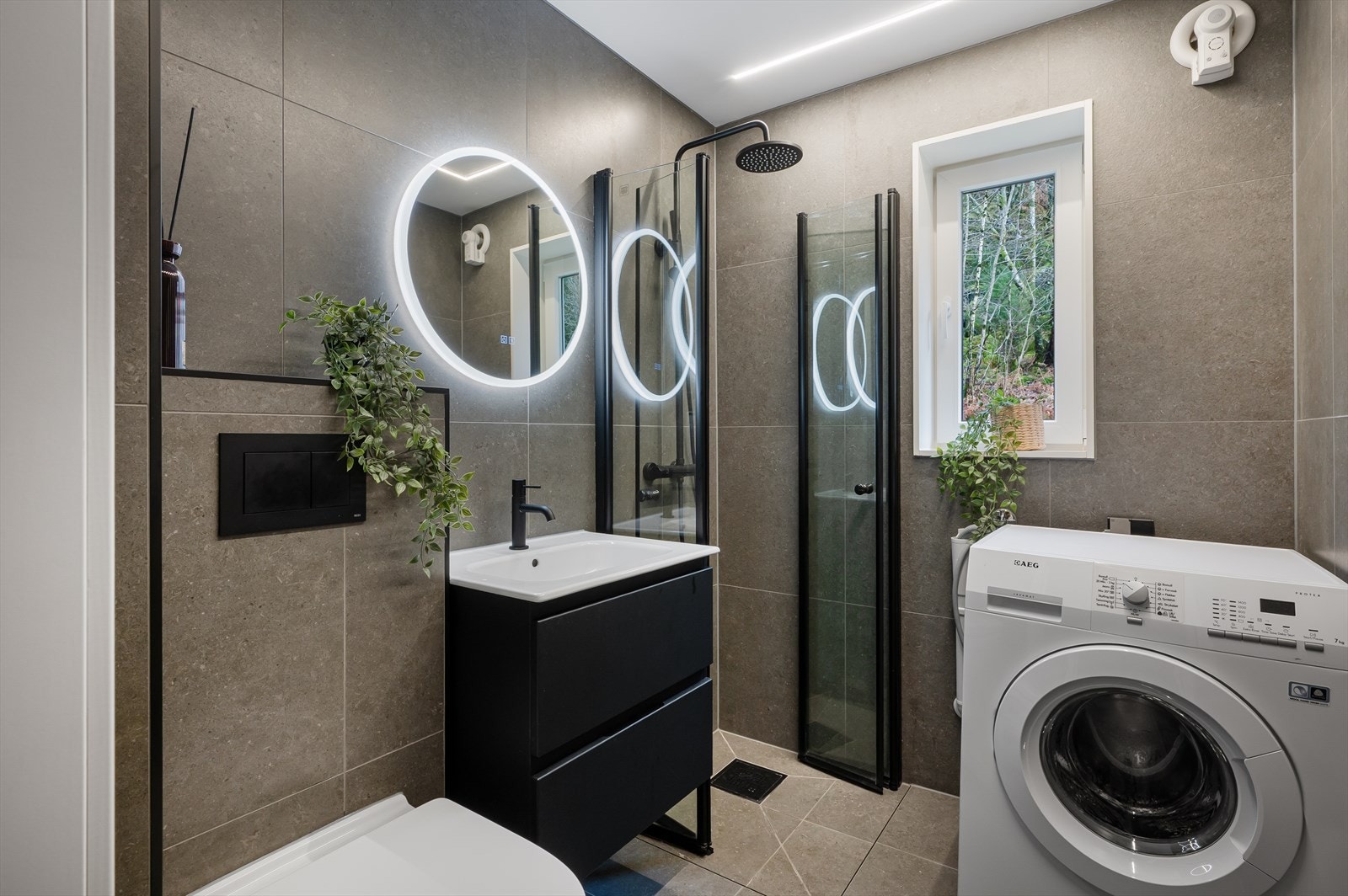 Stilrent, lekkert og nyoppusset bad fra 2025! Galleribilde