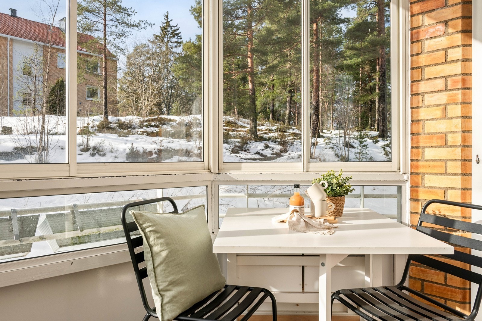 Praktisk utebod på balkongen Galleribilde