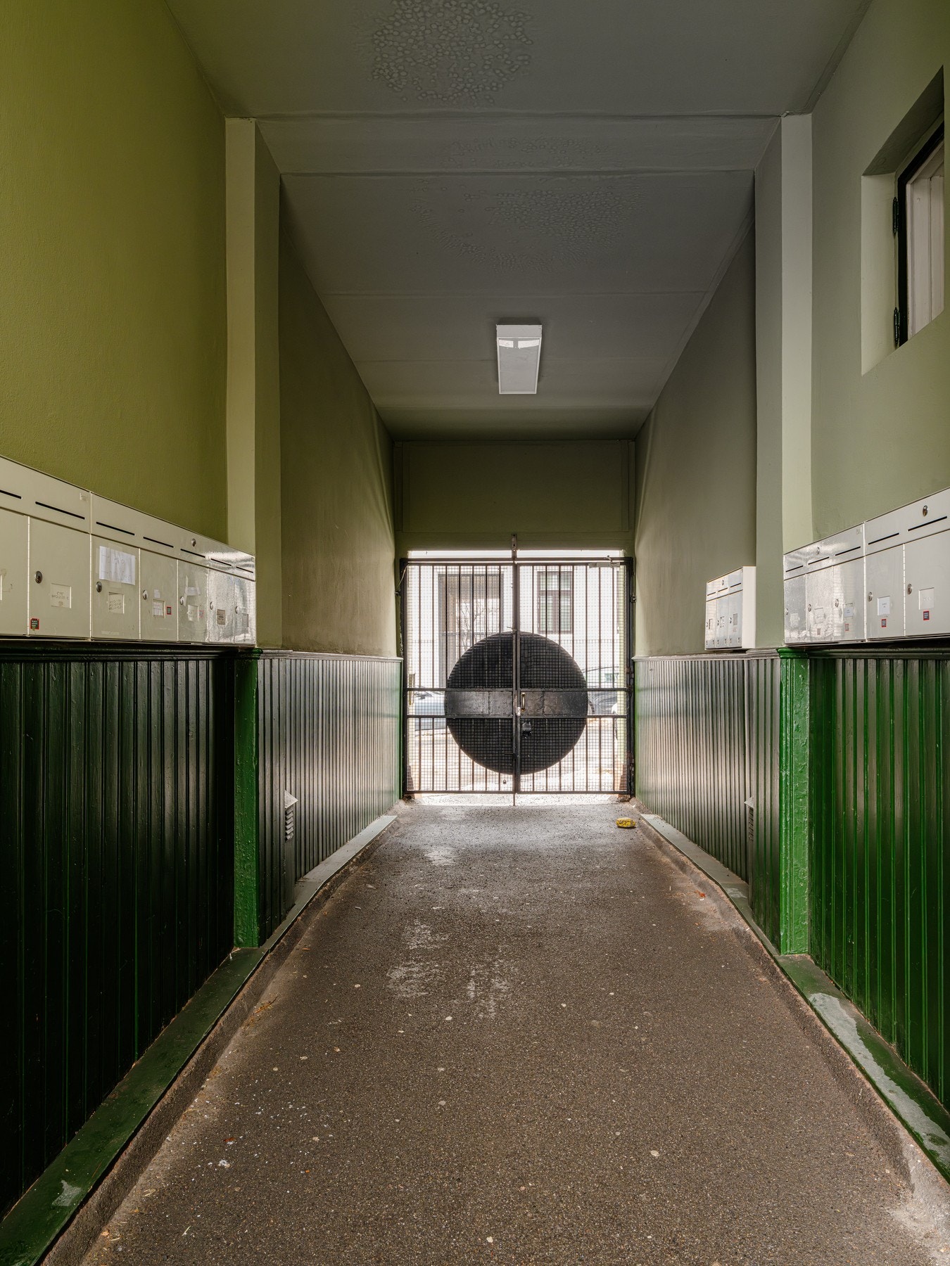 Lukket bakgård gjør det barnevennlig og enkelt. Galleribilde