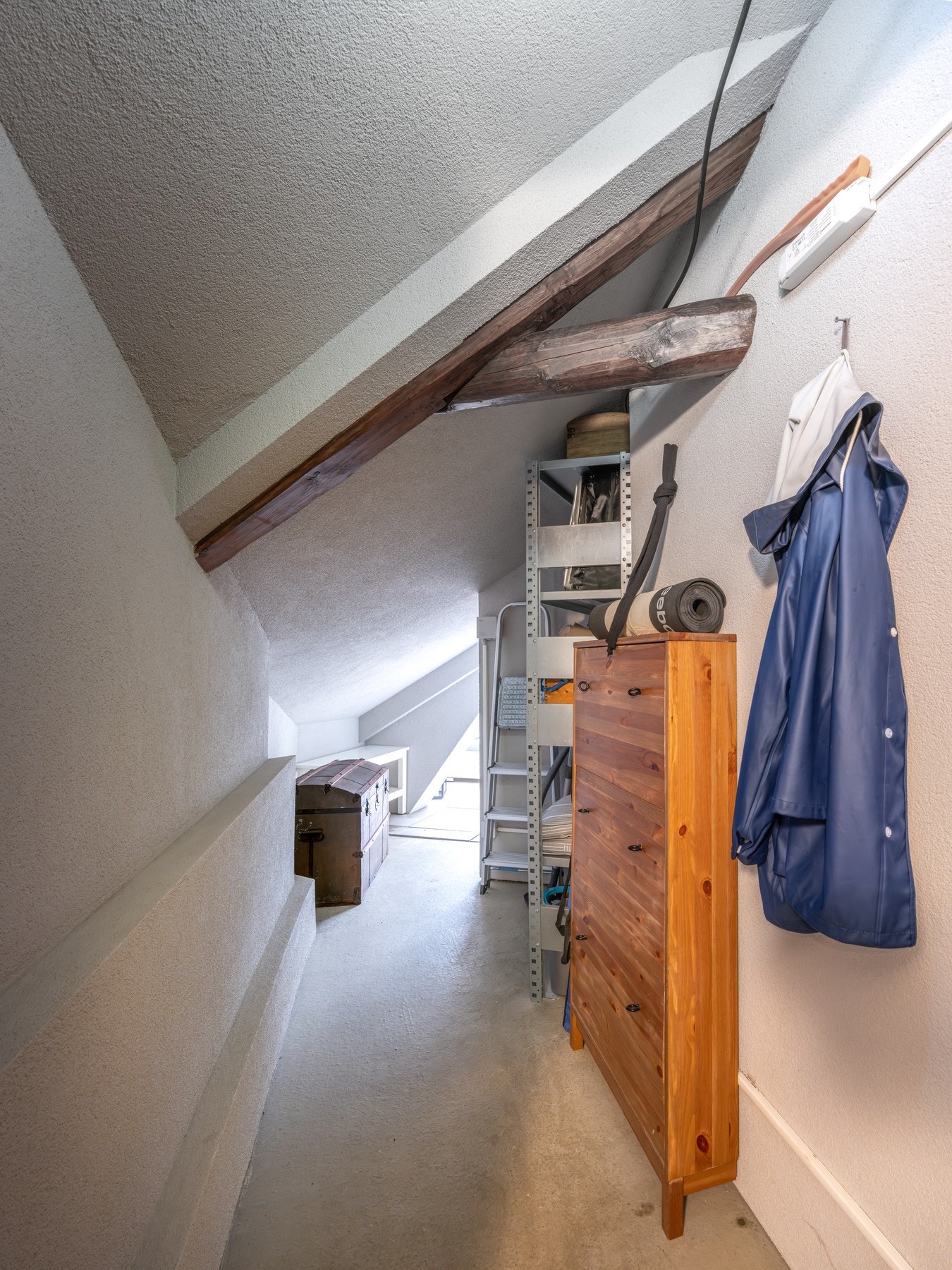 Overbygget område ved takterrassen med mulighet for noe lagring. Området skal primært fungere som rømningsvei og må derfor ha fri passasje for gjennomgangstrafikk. Galleribilde