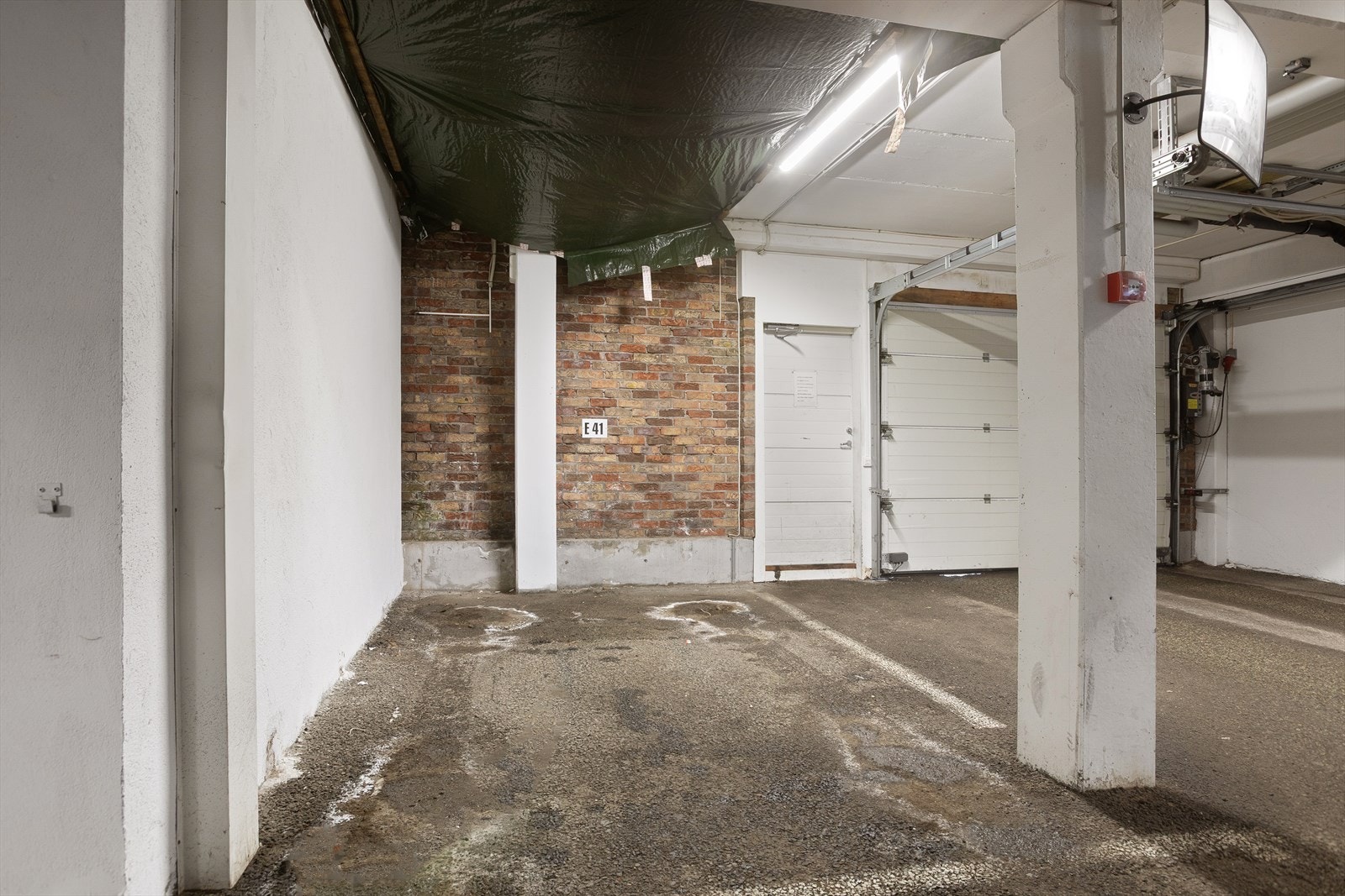 Garasjeplass tilhørende boligen Galleribilde