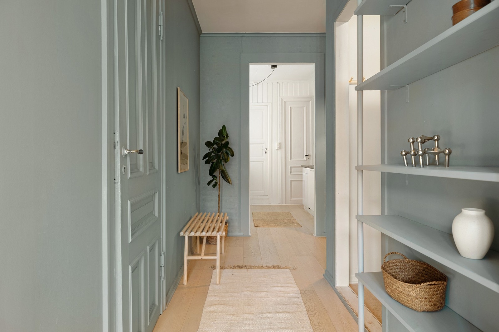 Gangen byr også på muligheter for ekstra oppbevarings Galleribilde