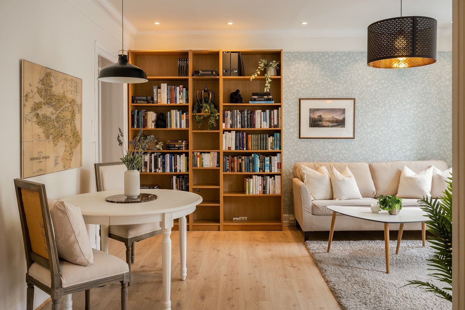 Her bor du i umiddelbar nærhet til NTNU, Helgasetr og St. Olavs hospital og Trondheim sentrum som byr på "alt" av fasiliteter. Galleribilde