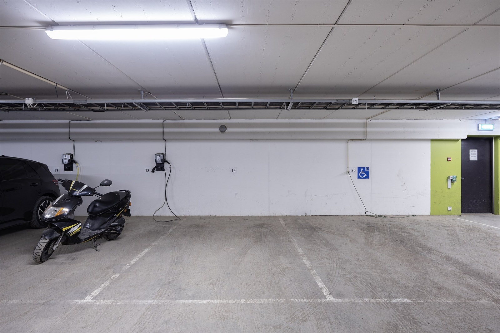 Det medfølger garasjeplass nr. 19 med infrastruktur for elbillader i felles garasjeanlegg Galleribilde