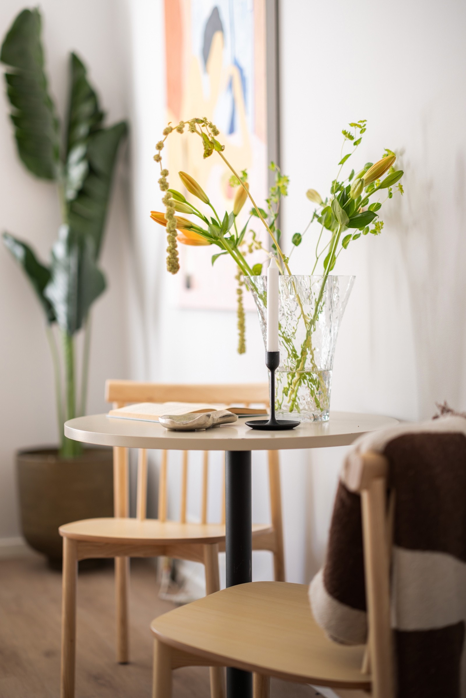 Leiligheten holder en gjennomgående god og moderne standard fra 2019 - her kan du flytte rett inn! Galleribilde