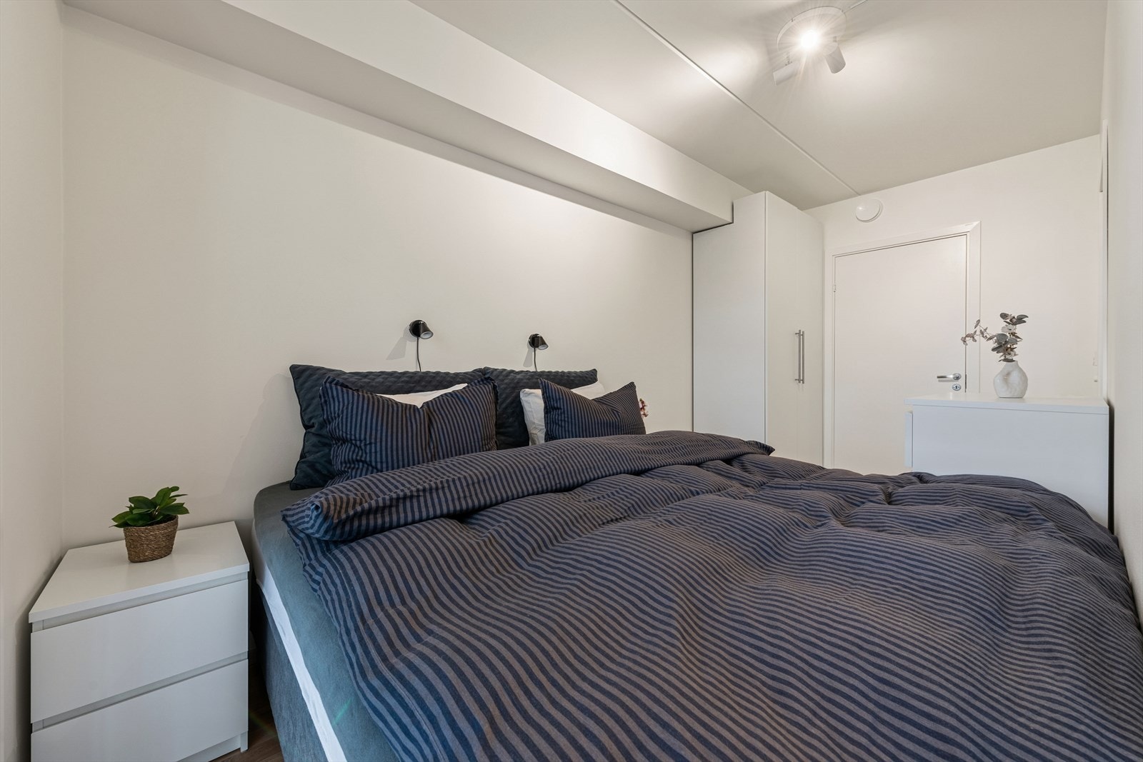 Herfra er det direkte adgang til stor bod. Galleribilde