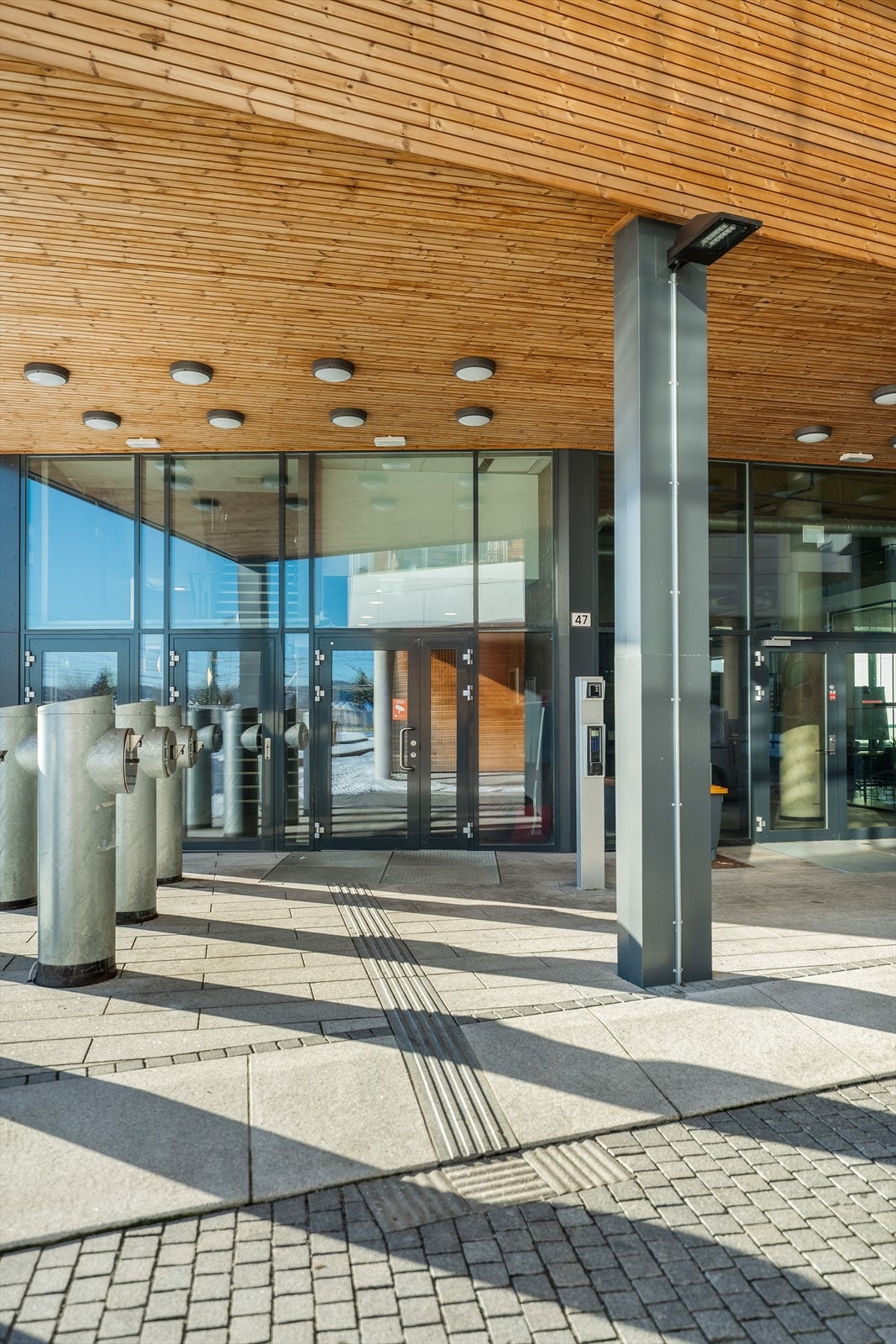 Fasade og inngangsparti. Galleribilde