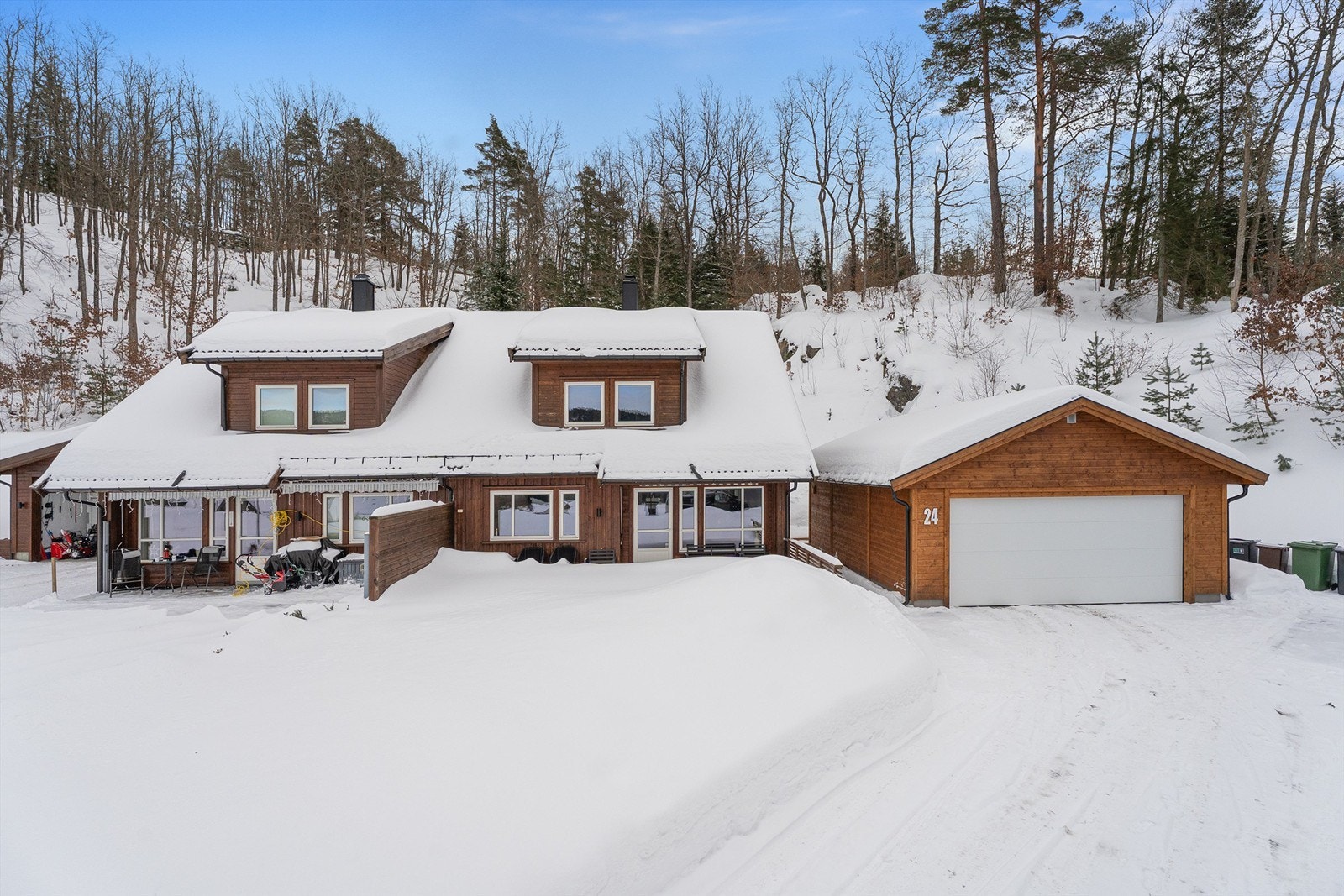 Fasade fra vei Galleribilde