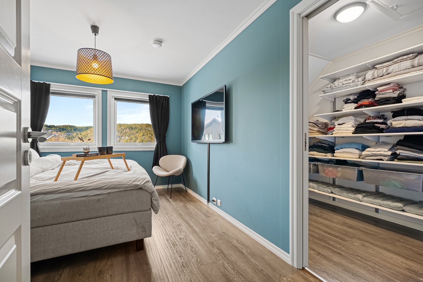 Sov med walk-in Galleribilde