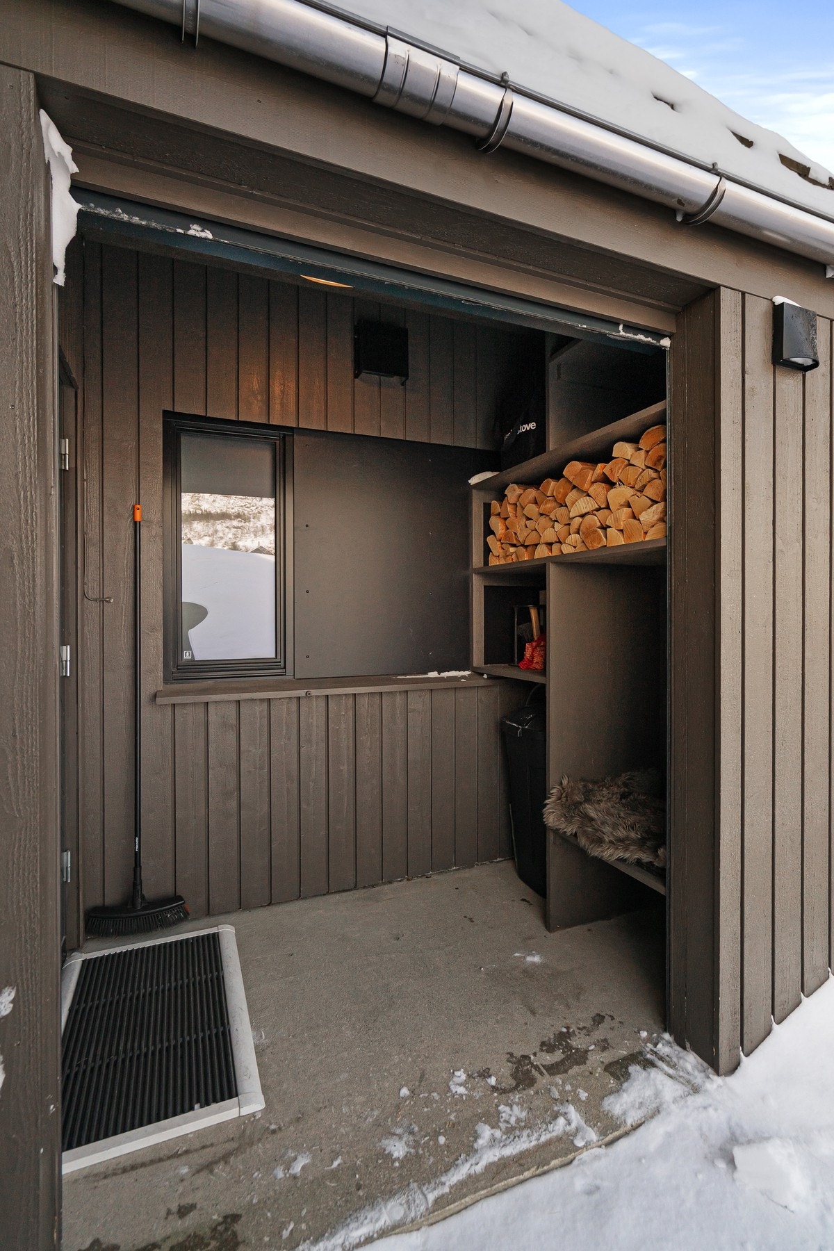 Inngangsparti. Galleribilde