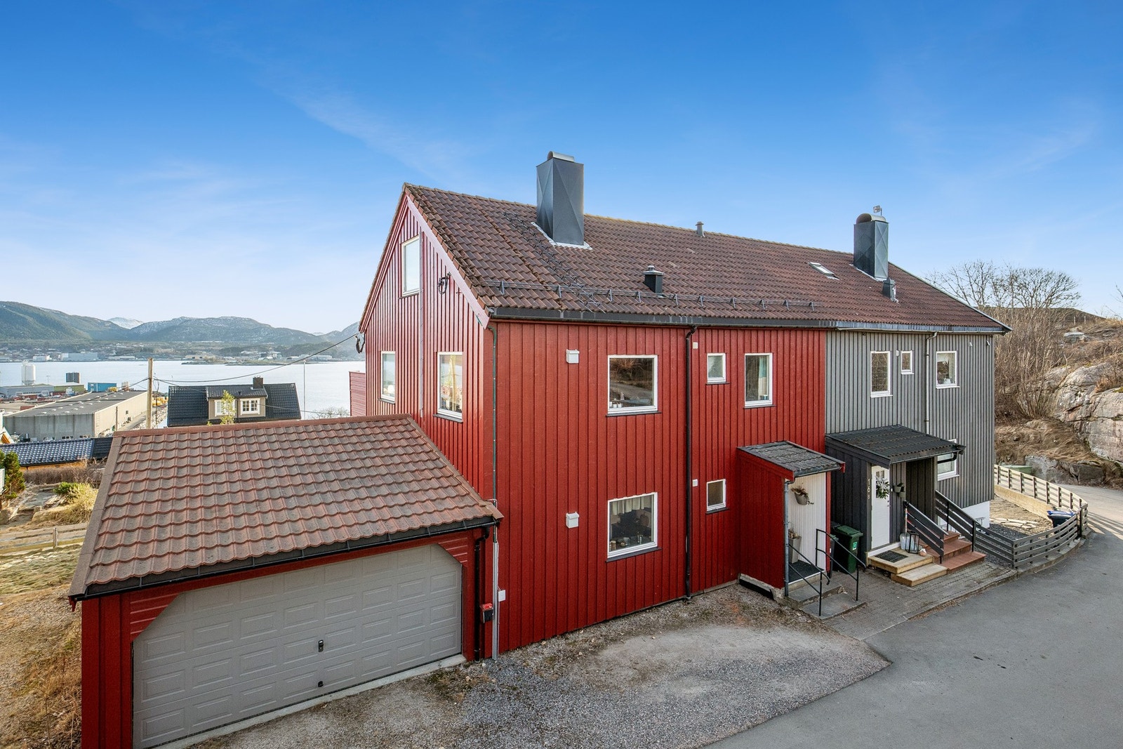 EiendomsMegler1 v/ Morten Høvik har gleden av å presentere Juulenga 18! Galleribilde