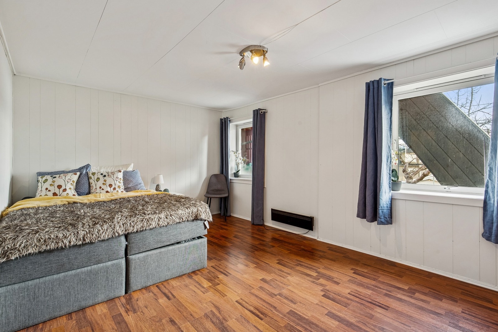 Kjellerstue/bod i underetasje Galleribilde