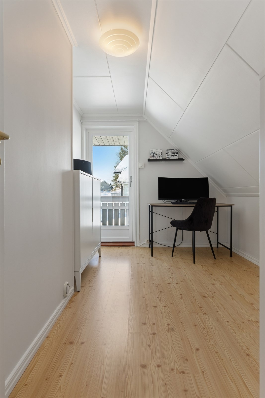 Det tredje soverommet blir i dag benyttet som et kontor. Galleribilde