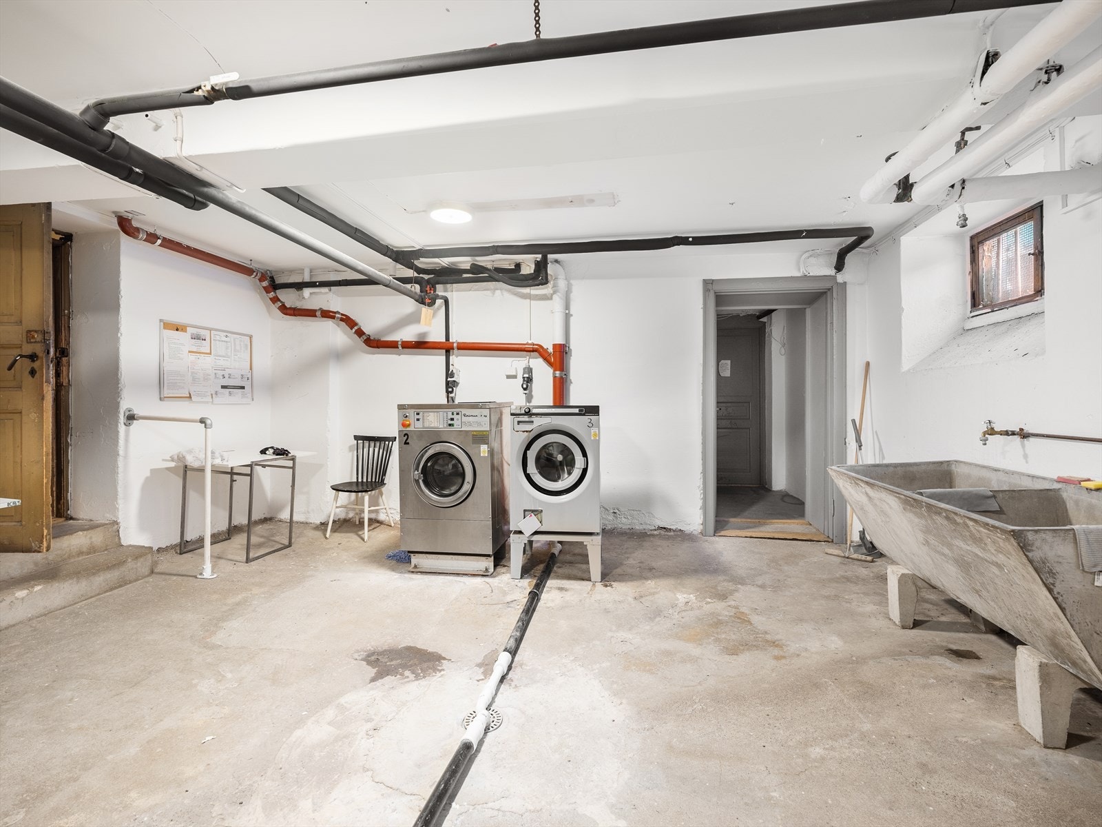 Bygget har et praktisk og velutstyrt fellesvaskeri tilgjengelig for alle beboere. Galleribilde