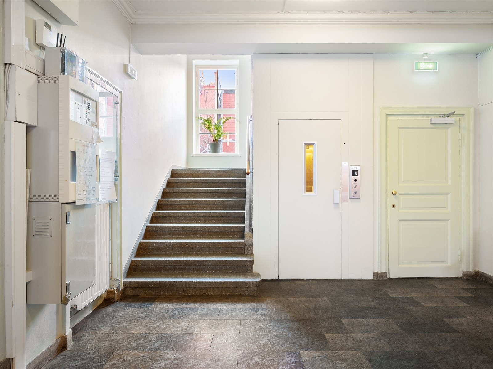 Aksjelaget er veldrevet med mange flotte fasiliteter! Det er også gjesterom for utleie! Rommet kan leies av aksjonærer for kr 250,- pr døgn. Galleribilde