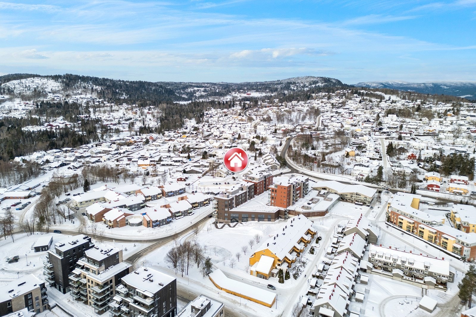 Her ser man hvor sentralt boligkomplekset ligger midt i sentrum av Konnerud Galleribilde