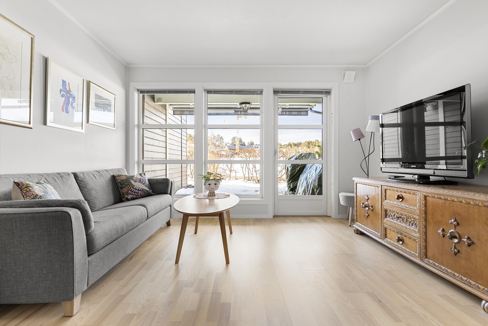 Fra stuen er det utgang til terrassen på 14 kvm. Galleribilde