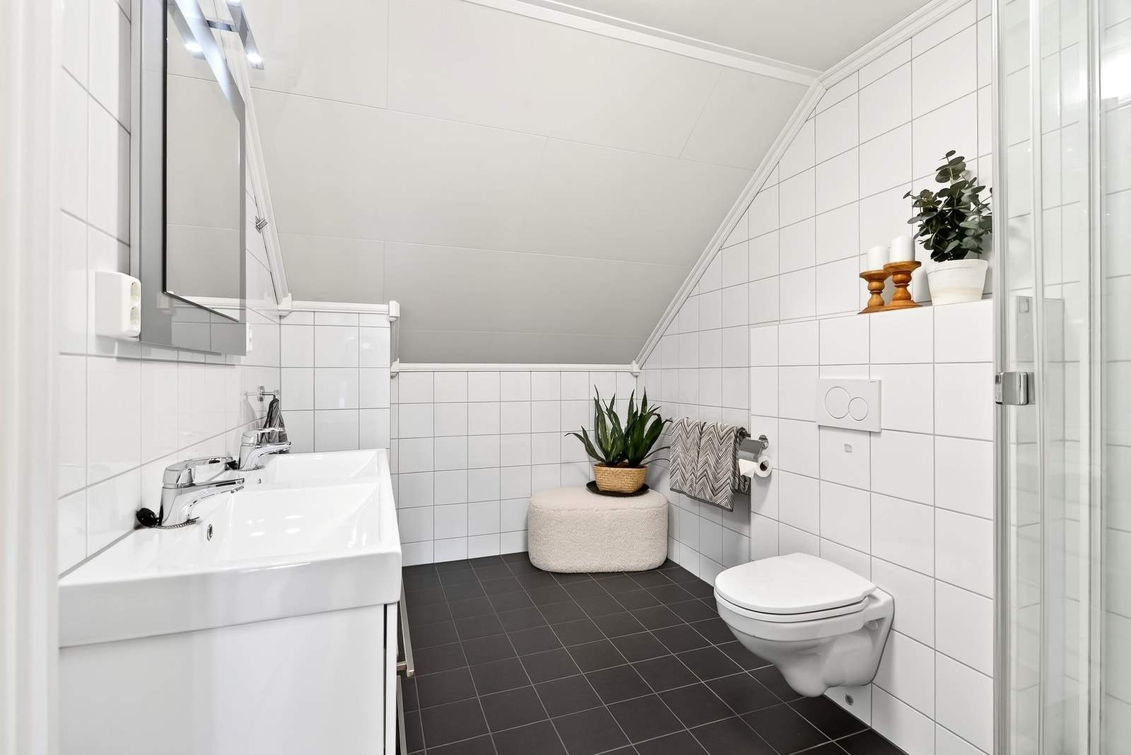 Flislagt bad fra 2014 Galleribilde