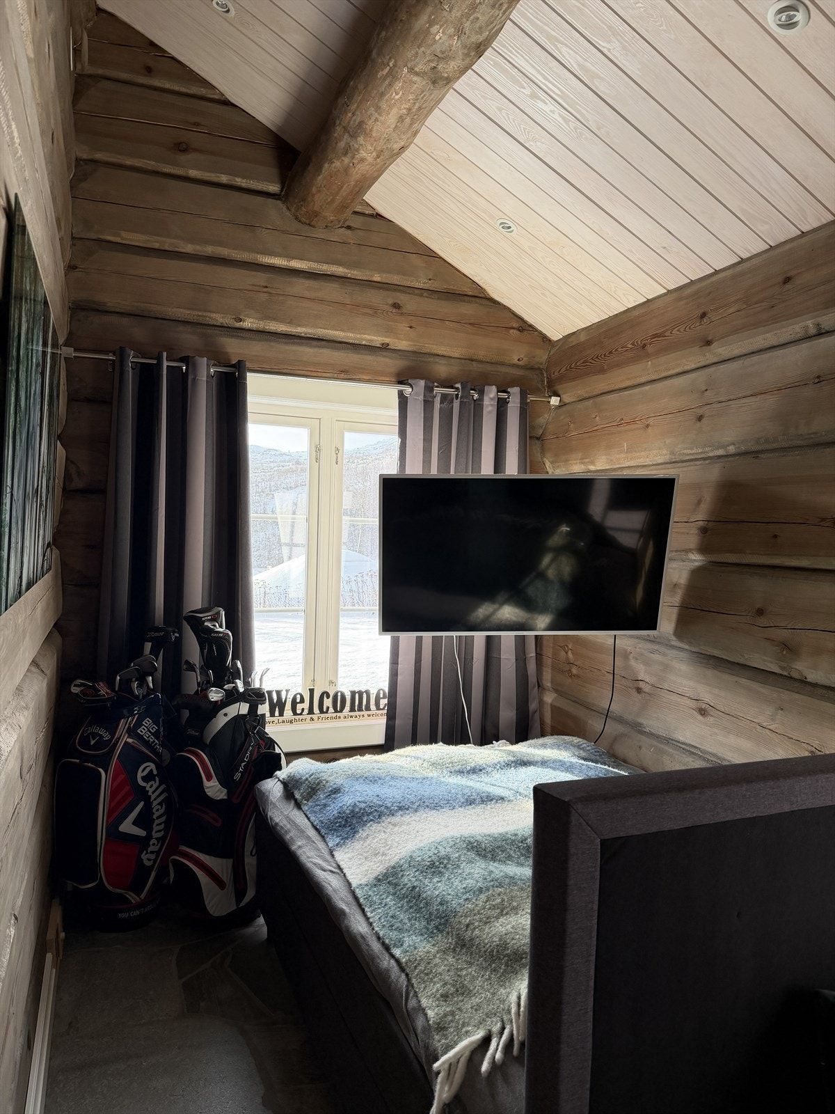 ... og eit soverom. Galleribilde