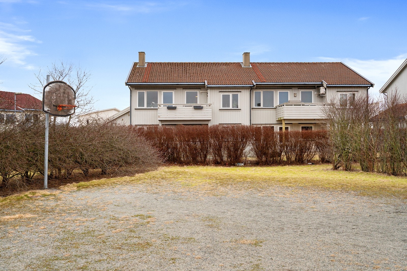 Balløkke like ved leiligheten. Galleribilde
